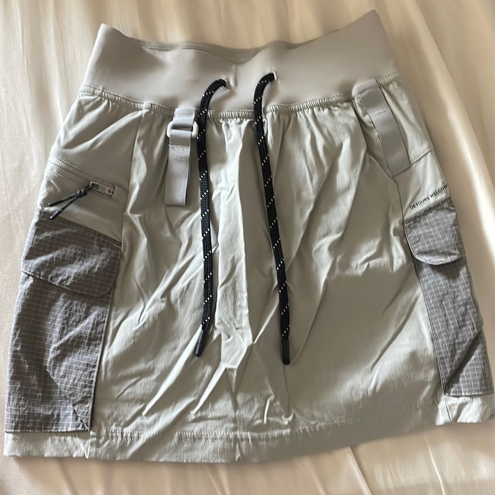 Lulu hiking skirt